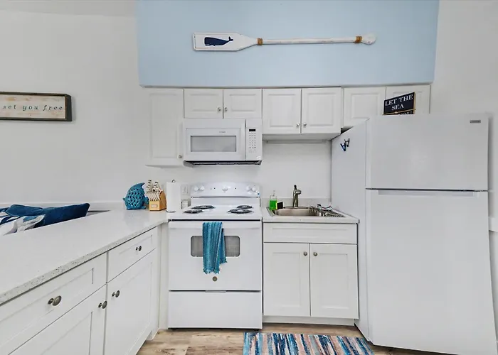 Apartment Waterway Vista Pet Friendly Boat Dock
