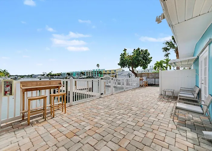 Apartment Waterway Vista Pet Friendly Boat Dock *